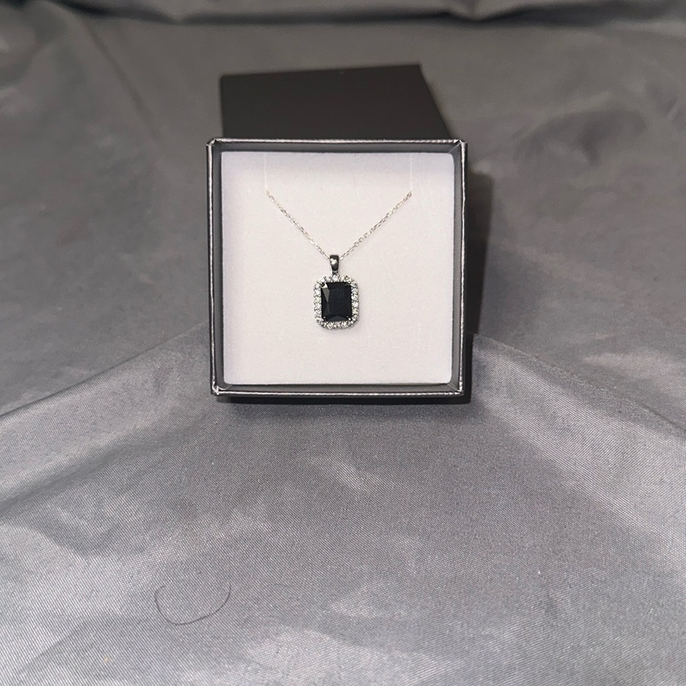 Pendant and Necklace Set
